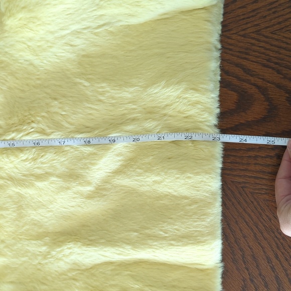 Gianni Versace Couture Vintage Fur Vest in Soft Yellow - Picture 10 of 10